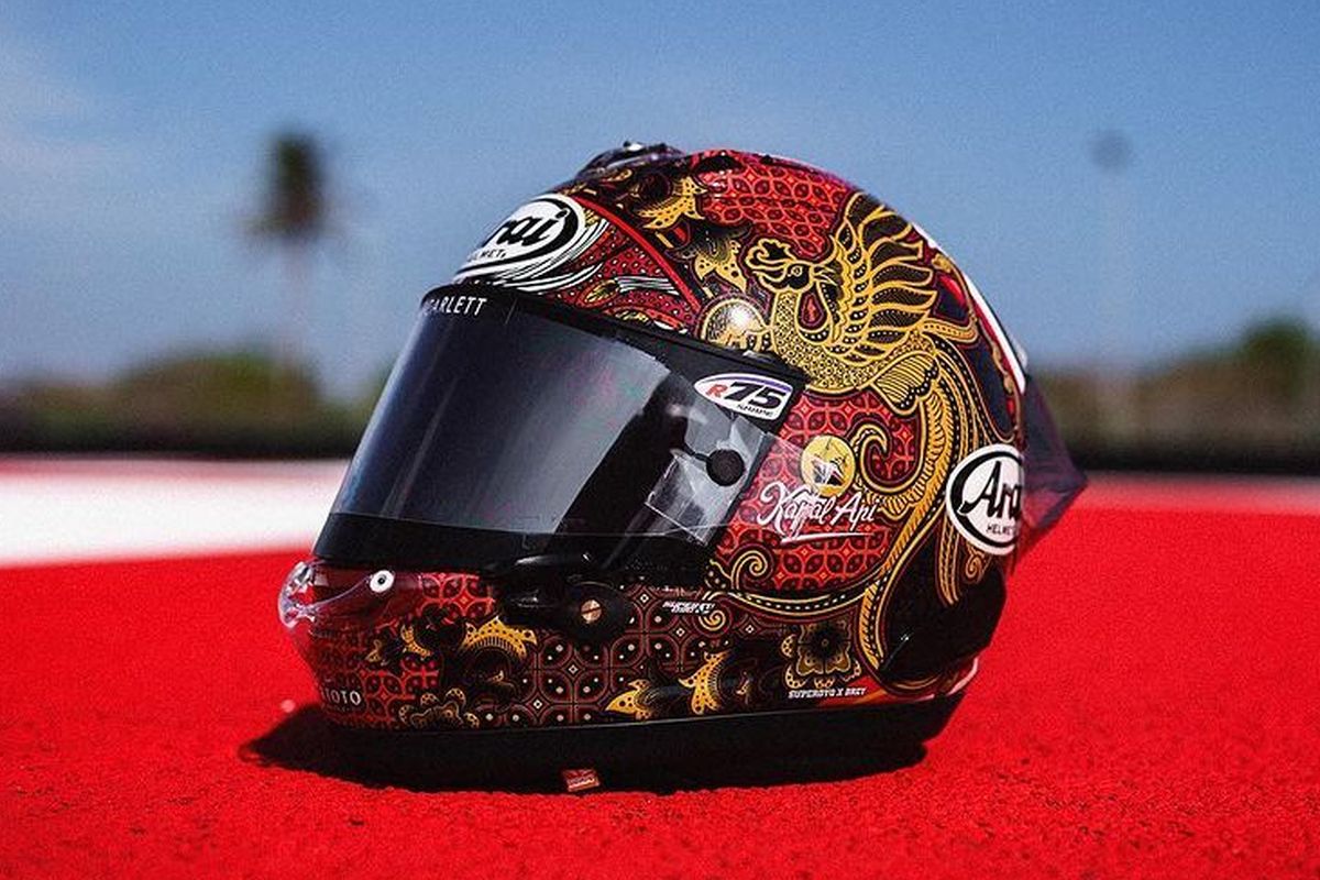 Helm spesial Mario Aji di MotoGP Indonesia