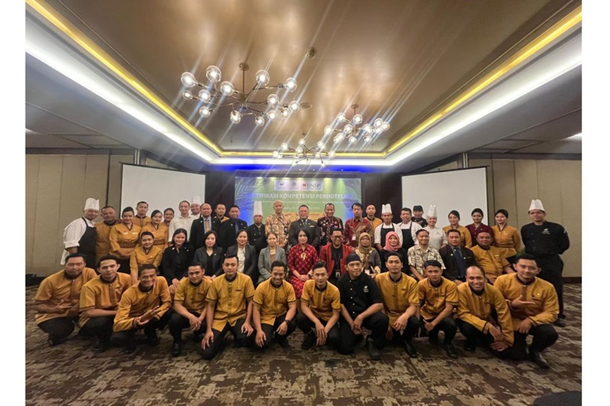 Peserta kegiatan sertifikasi dari Hotel bintang lima. 