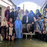 Warga Semarang Tetap Gelar Akad Nikah di Tengah Banjir Setinggi Lutut