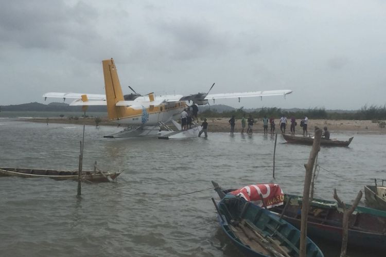 Pesawat Airfast yang membawa delapan penumpang dari Bandara Hang Nadim Batam, tujuan Pulau Bawah Kabupaten Anambas, Kepulauan Riau (Kepri), Sabtu (10/3/2018) sekitar pukul 13.15 WIB melakukan pendaratan darurat.