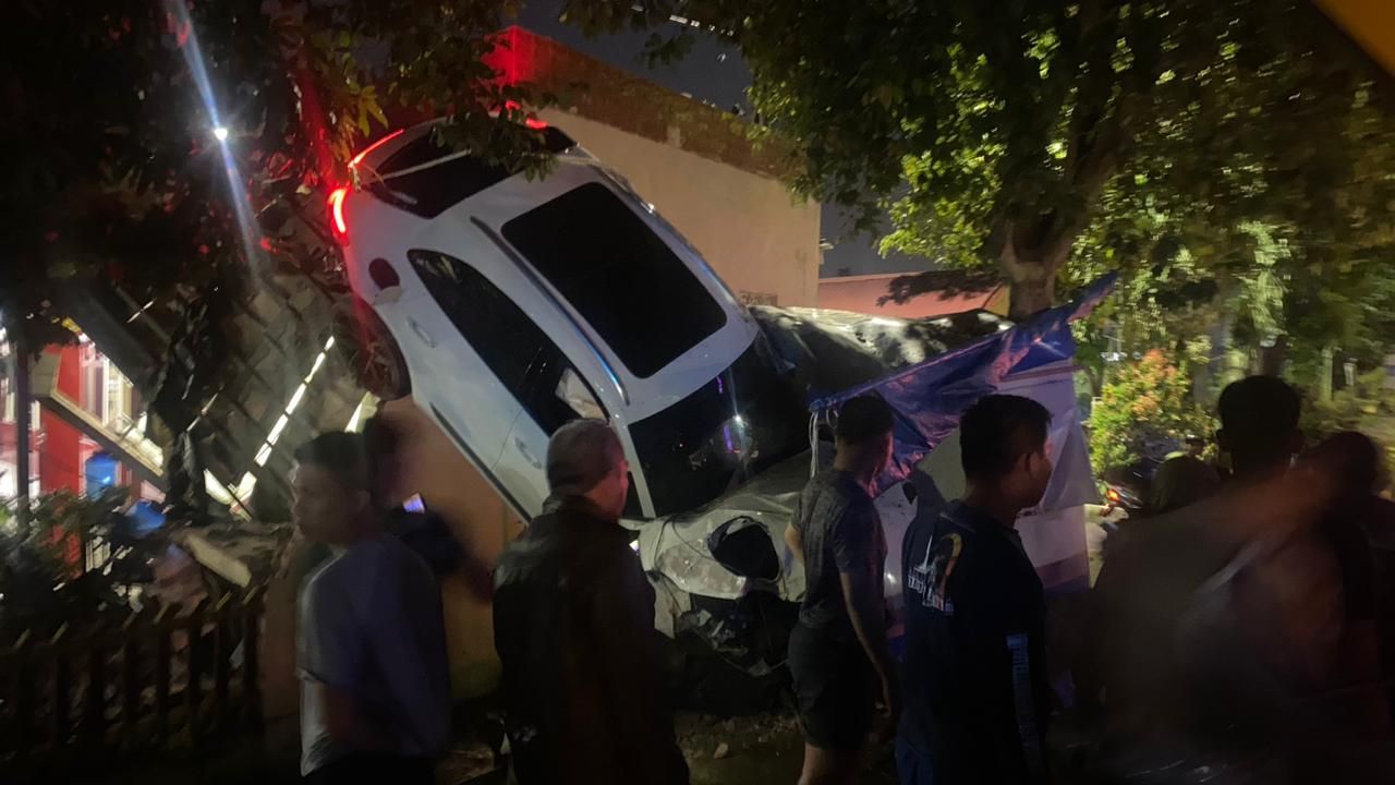 Kronologi Porsche Tabrak Avanza, Warung, dan Kantor Polisi di Medan  