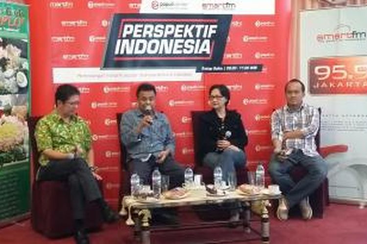 Diskusi Perspektif Indonesia bersama Smart FM di Menteng, Jakarta Pusat, Sabtu (25/4/2015).