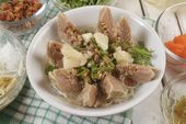 8 Tempat Makan Bakso Enak di Surabaya, Ada Bakso Pak War