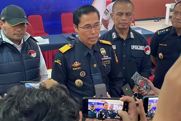 Kepala Kantor Bea Cukai Soekarno-Hatta Gatot Sugeng Wibowo saat ditemui wartawan, Selasa (25/7/2023). 