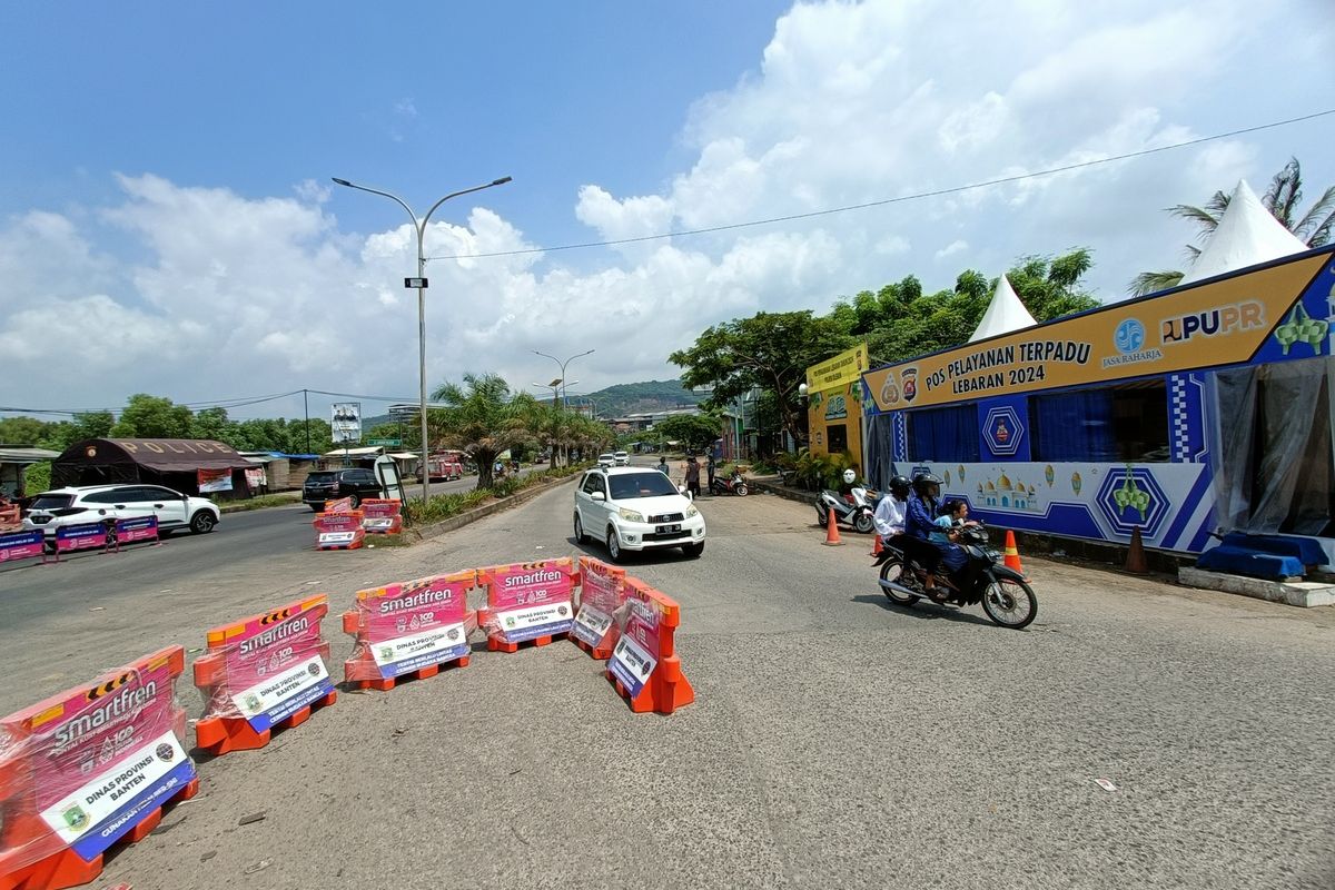 Libur Nataru, Rekayasa One Way Diberlakukan di Jalan Wisata Anyer-Carita