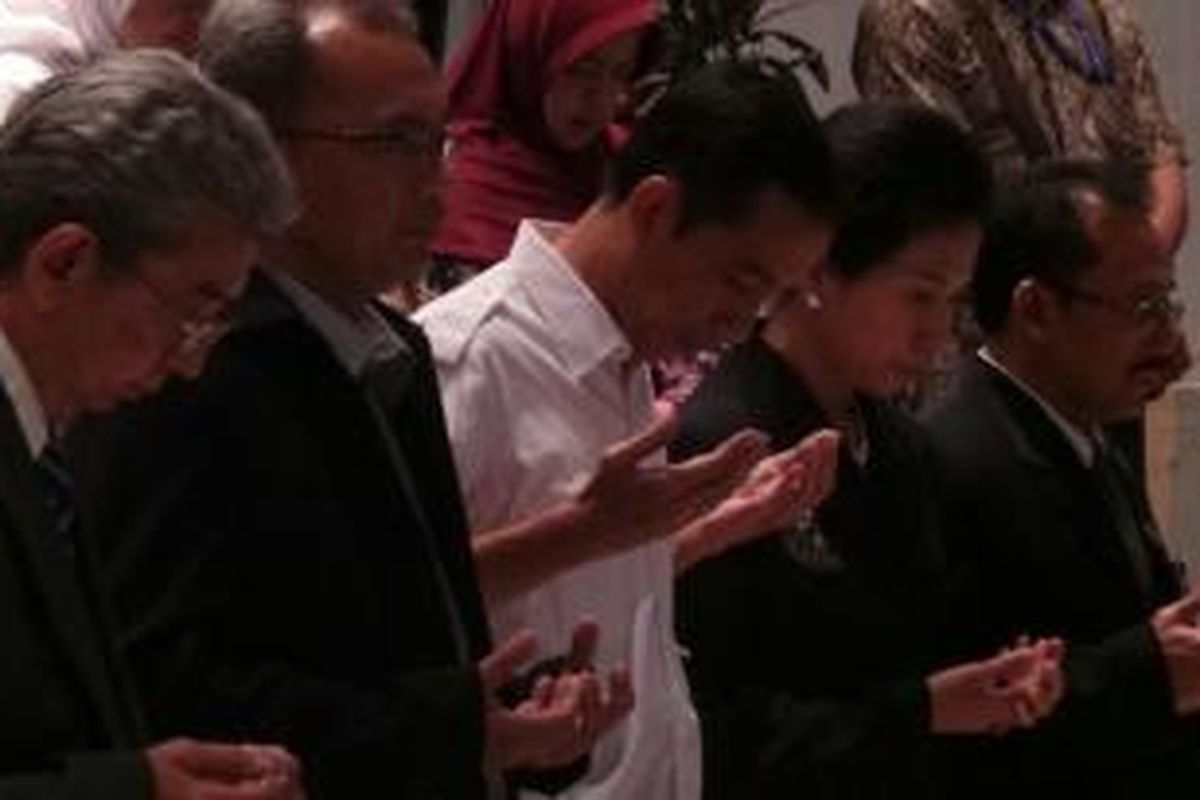 Gubernur Jakarta Joko Widodo (tengah) saat hadir sebagai pembicara dalam acara Dies Natalis ke 46 Universitas Trisakti, Jakarta, Jumat (29/11/2013).