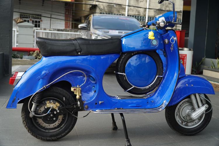 Vespa tahun 1982 yang diubah jadi motor listrik di Bangka, Senin (26/10/2020).