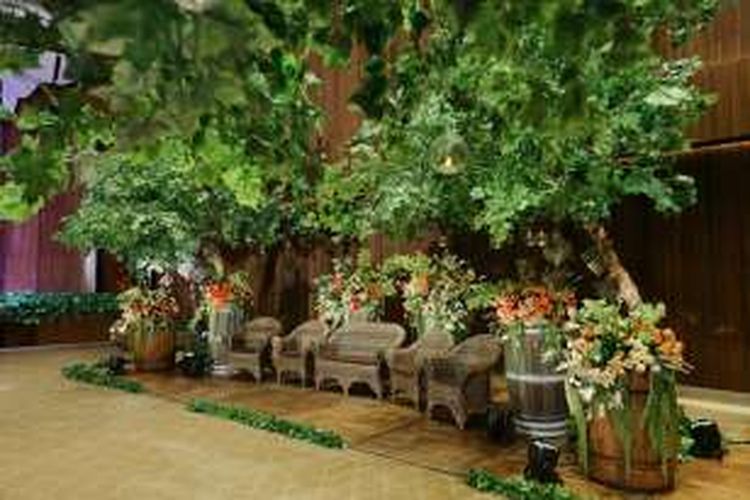 Pelaminan pada pernikahan gaya 