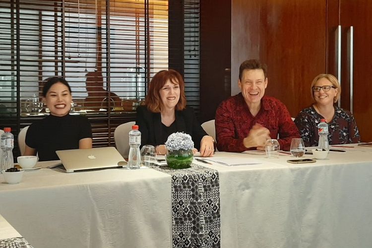 President and Vice-Chancellor Monash University Margaret Gardner (kedua dari kiri) dalam acara Media Roundtable, Selasa (27/8/2019) di Jakarta.