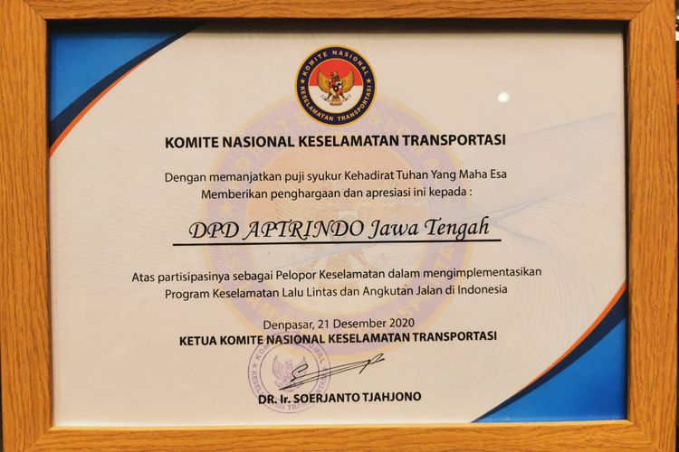 Penghargaan dari KNKT untuk Aptrindo Jateng dan DIY