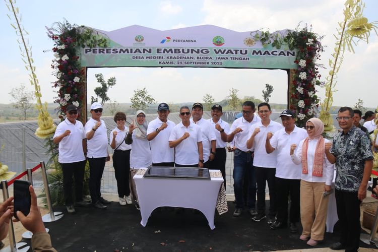 Pertamina bersama instansi terkait meresmikan embung watu macan di Desa Megeri, Kecamatan Kradenan, Kabupaten Blora, Jawa Tengah, Kamis (25/9/2025)