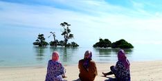 Menyelisik Potensi Wisata Ramah Muslim di Indonesia