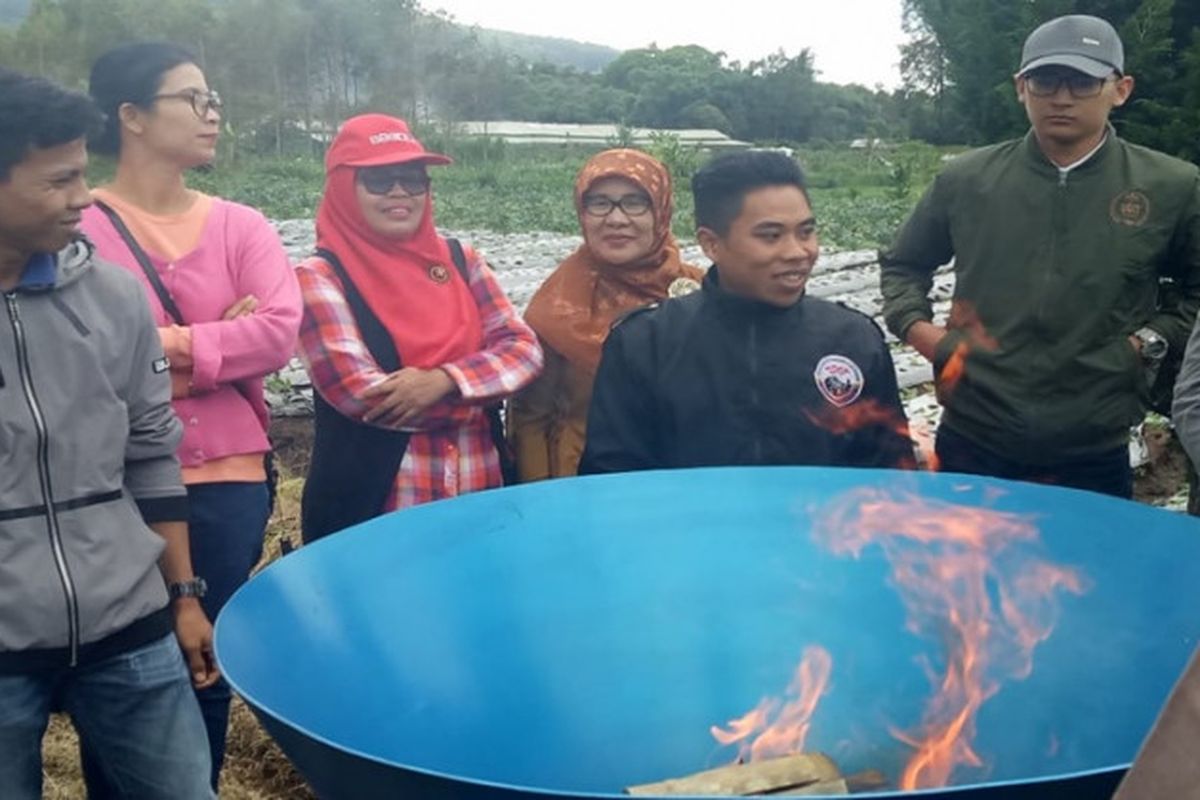Fakultas Pertanian UGM membentuk konsorsium dengan Universitas Syah Kuala, Universitas Andalas, Universitas Udayana dan Universitas Gent, Belgia melaksanakan penelitian bersama pemanfaatan bambu sebagai bahan baku biochar.  