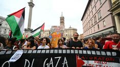 Pemerintah Italia Belum Akui Palestina, Puluhan Ribu Rakyat Demo