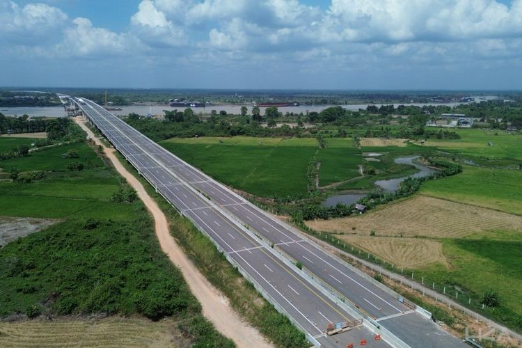 Jembatan Musi Tol Palembang–Betung Masuk Perkerasan, HKA Pasok 5.581 Ton Hotmix