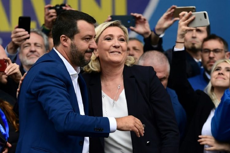 Pemimpin blok ekstrem kanan Uni Eropa: Deputi Perdana Menteri Italia yang juga Sekretaris Federal Partai Liga Matteo Salvini dan Presiden Partai National Rally Marine Le Pen