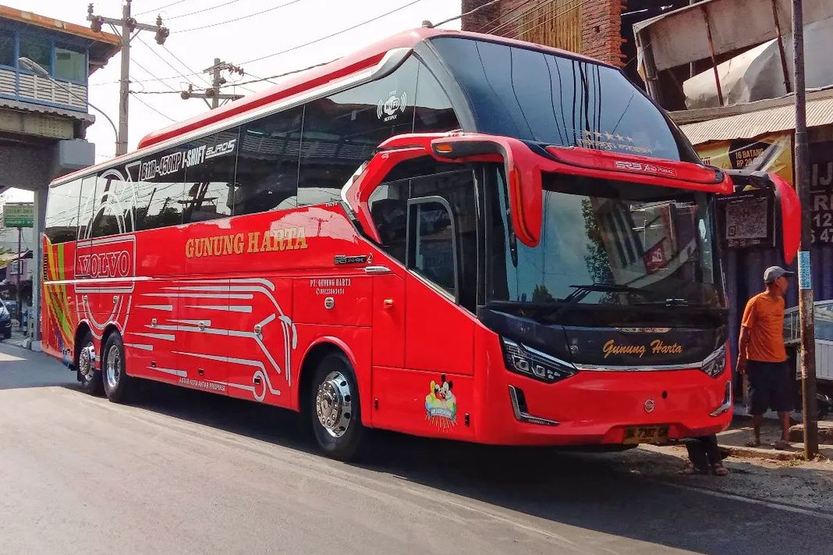 Bus Baru PO Gunung Harta pakai sasis tronton