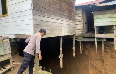 Lubang Besar Muncul di Kolong Rumah, Satu Keluarga di Nunukan Panik