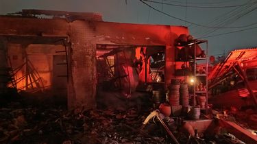 Gas Menyebar 20 Menit, lalu SPBE di Bekasi Meledak dan Membakar Permukiman