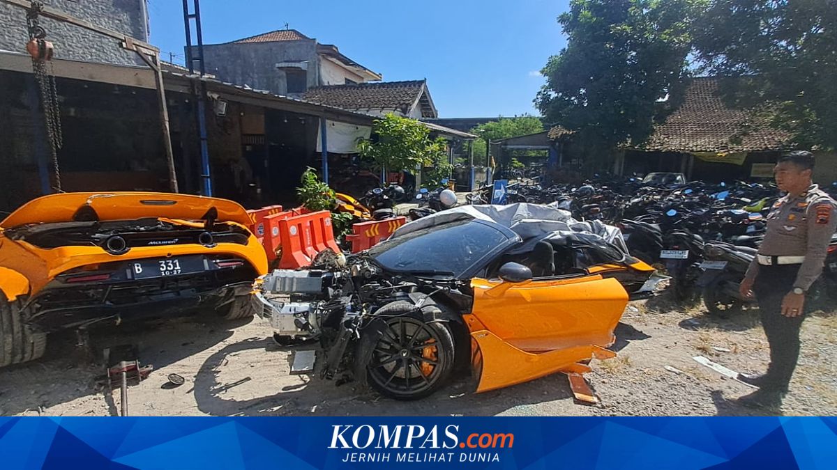 Supercar McLaren Laka Tunggal hingga Terbelah Dua di Sukoharjo Milik YouTuber Andra ST
