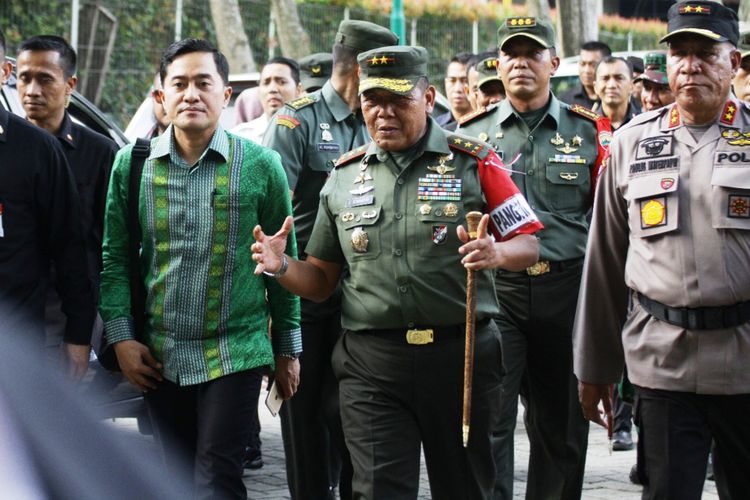 Panglima Kodam I Bukit Barisan Mayjen Cucu Somantri usai meninjau persiapan pesta besar Horja Siriaon atau pesta adat Bobby-Kahiyang, Kamis (23/11/2017)