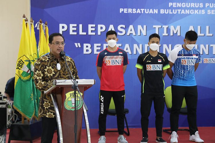 Tim bulu tangkis Indonesia yang akan berlaga di All Englang 2021 dilepas Ketum PBSI, Agung Firman Sampurna, Jumat (12/3/2021). Foto DOK: PBSI