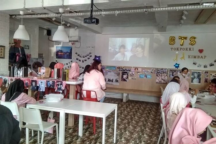 5 Kafe K Pop Di Jakarta Untuk Tempat Nongkrong K Popers Halaman All Kompas Com