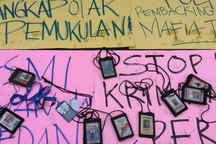 Rekannya dianiaya, puluhan jurnalis Kota Medan berdemo tuntut Polda Sumut tangkap para pelaku, Rabu (29/3/2017)