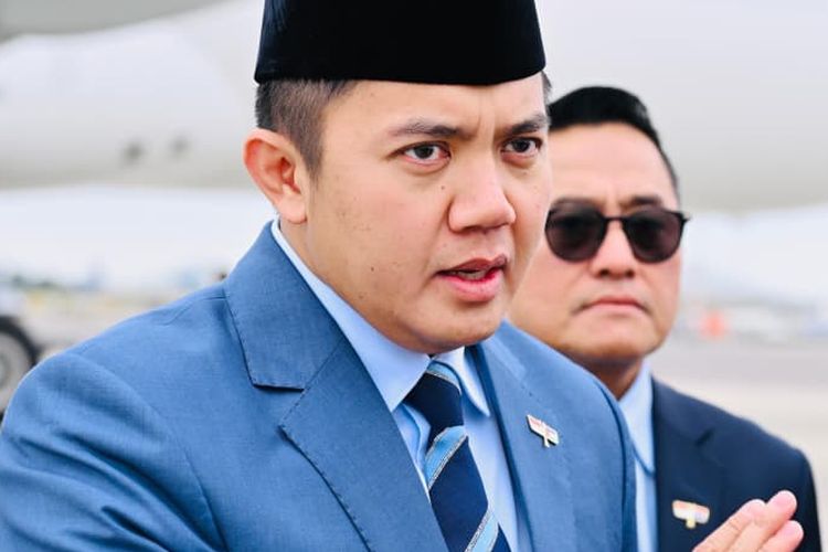 Seskab Teddy Indra Wijaya usai berkunjung ke Amsterdam, Belanda, Jumat (26/9/2025). 