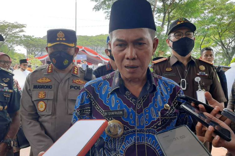 Wali Kota Serang Syafrudin mengaku prihatin Kepala Disparpora Yoyo Wicahyono ditetapkan tersangka Korupsi revitalisasi sentra IKM