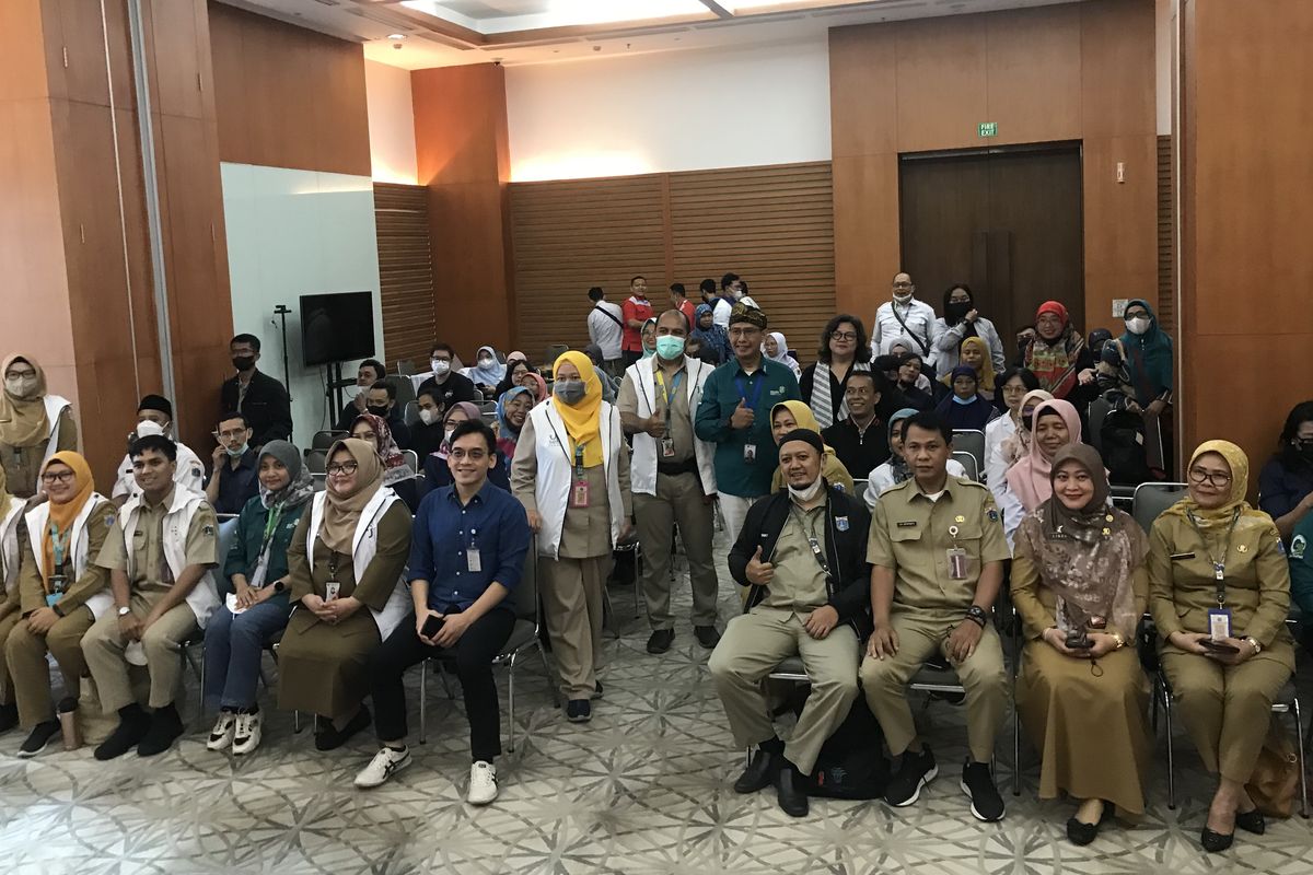  Puskesmas Cilandak memfasilitasi pengurusan Nomor Induk Usaha dan sertifikasi halal untuk pelaku Usaha Mikro Kecil Menengah (UMKM) di kalangan penjaja makanan, pelaku usaha catering, dan pengelola kantin sekolah di wilayah Cilandak. Puskesmas Cilandak menggandeng Kementerian Koperasi dan Usaha Kecil Menengah (KemenKopUKM) serta Dinas Penanaman Modal dan Pelayanan Terpadu Satu Pintu (DPMPTSP) Kecamatan Cilandak untuk program fasilitasi tersebut.
