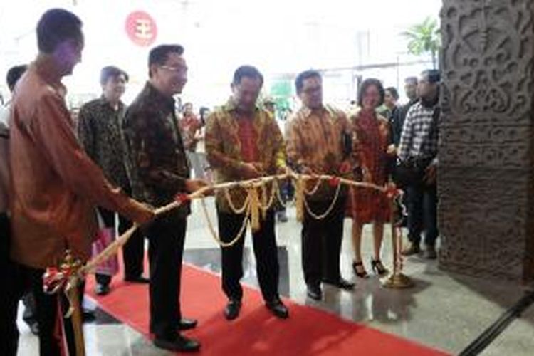 Ketua Umum DPP REI, Eddy Hussy, meresmikan REI Expo 2014 di JCC Senayan, Jakarta, Sabtu, (15/11/2014).