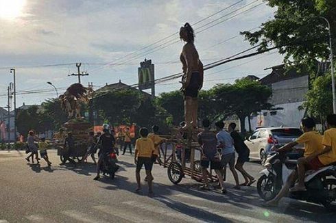 Viral Foto Ogoh-ogoh Diarak di Bali, Satpot PP Sebut Hanya Dipindahkan ke Gang