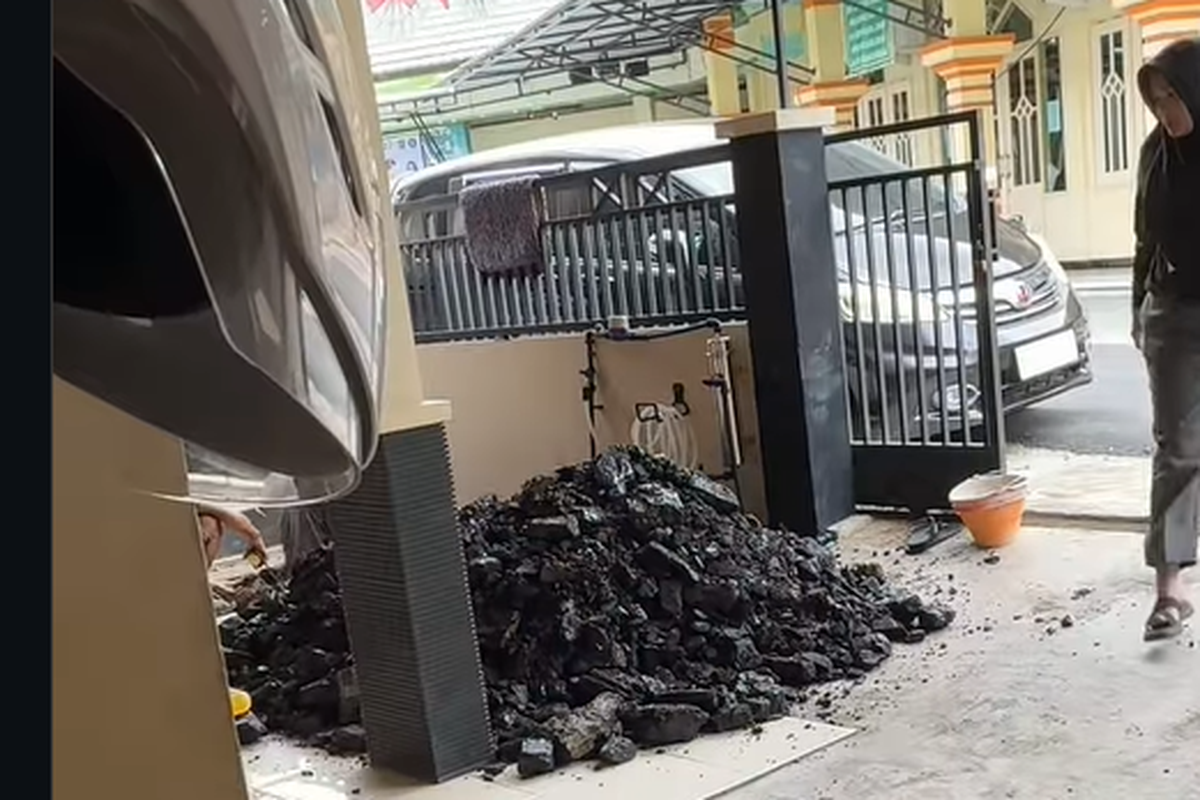 Heboh! Warga Temukan Lapisan Batubara Saat Gali Septic Tank