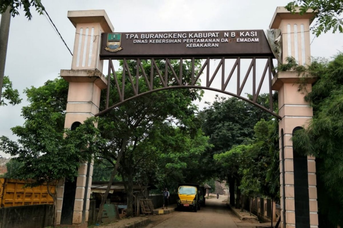 Tempat Pembuangan Akhir (TPA) Burangkeng, Desa Burangkeng, Setu, Kabupaten Bekasi, Kamis (14/2/2019).