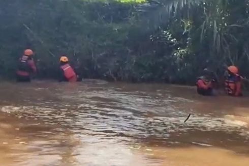 Perluas Pencarian Korban Mobil Jatuh ke Sungai di Tana Toraja, Tim SAR Terkendala dengan Sampah Bambu
