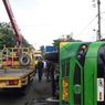 Bus Trans Metro Deli di Medan Terguling Ditabrak Sopir Truk yang Diduga Mengantuk