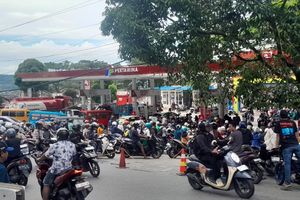 Ekonom: APBN Hanya Mampu Tahan Kenaikan BBM dalam Hitungan Minggu