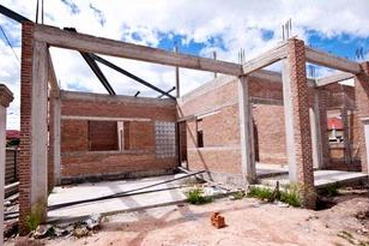 Estetika merupakan nilai keindahan yang sebaiknya tetap dipikirkan ketika hendak merenovasi rumah. Nilai estetika bisa dimunculkan dari keselarasan dan keseimbangan pada tampilan. 