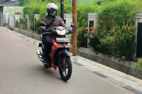 Motor Jadi Kendaraan Rakyat Kecil, tapi Bikin Bangga