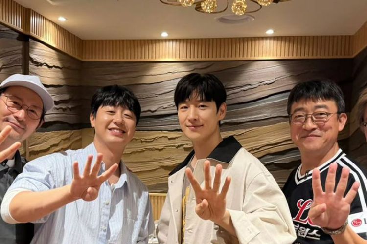 Lee Je Hoon dan Pemeran Lain Beri Kode, Taxi Driver 4 Akan Segera Diproduksi?