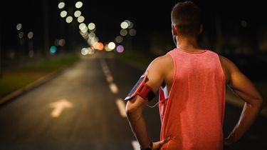 Olahraga Sebelum Sahur, Aman atau Justru Bikin Cepat Lelah? Ini Penjelasan Dokter