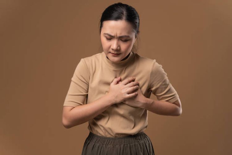 ilustrasi gejala penyakit jantung pada wanita.