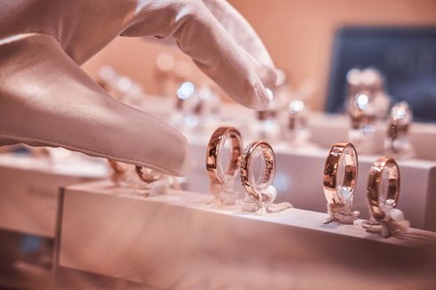 Membeli Perhiasan Emas Sebaiknya Kadar Berapa?