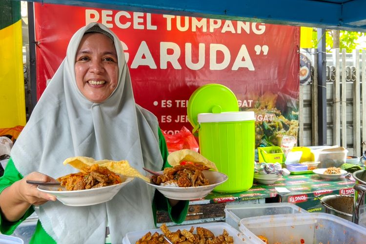Sambel tumpang khas Kediri di warung Garuda, Jalan Yos Sudarso, Kelurahan Tinalan, Kota Kediri, Jawa Timur,  2024. Tepatnya jalur sebelum kelenteng Tjoe Hwie Kiong.
