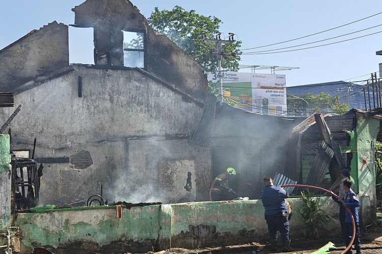 Asrama Kodam Mattoanging Makassar Terbakar, 23 Rumah Hangus