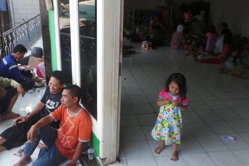 Mengungsi, Korban Kebakaran Pasar Gembrong Kesulitan MCK