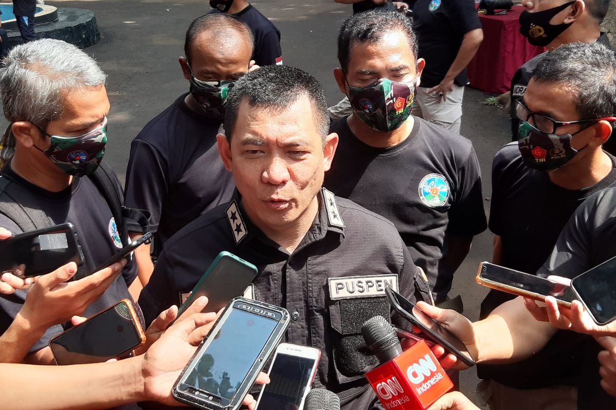 Indonesian Military [TNI] spokesman Major General Achmad Riad speaks to the press at TNI Headquarters in Cilangkap, East Jakarta on Friday (13/11/2020).