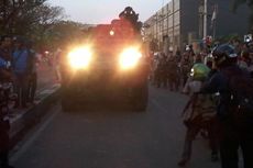 TNI Terjunkan Dua Panser Redam Bentrokan di Makassar