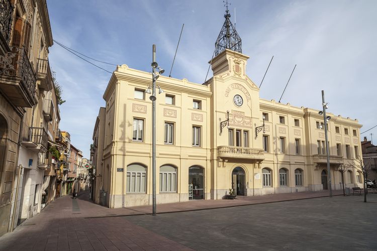 Ilustrasi city hall Casa de la Vila, Spanyol. Casa de la Vila merupakan salah satu tempat wisata yang dijadikan lokasi syuting Legend of the Blue Sea. 